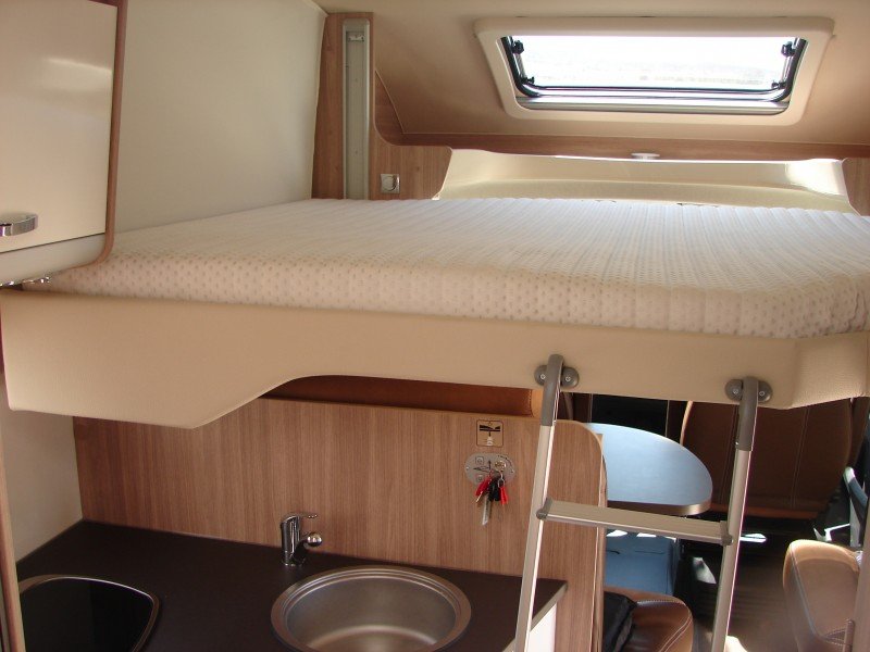 click to view close up detail imagery