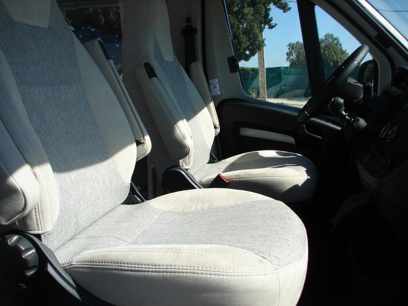 click to view close up detail imagery