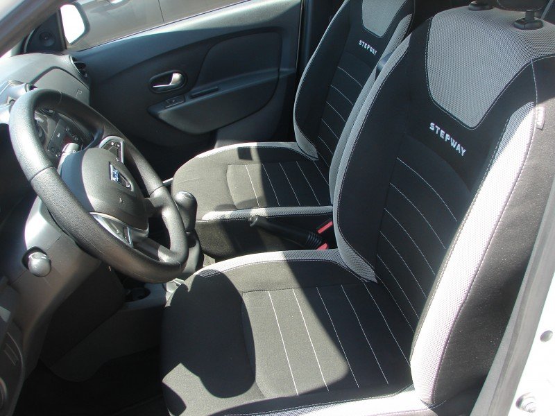 click to view close up detail imagery